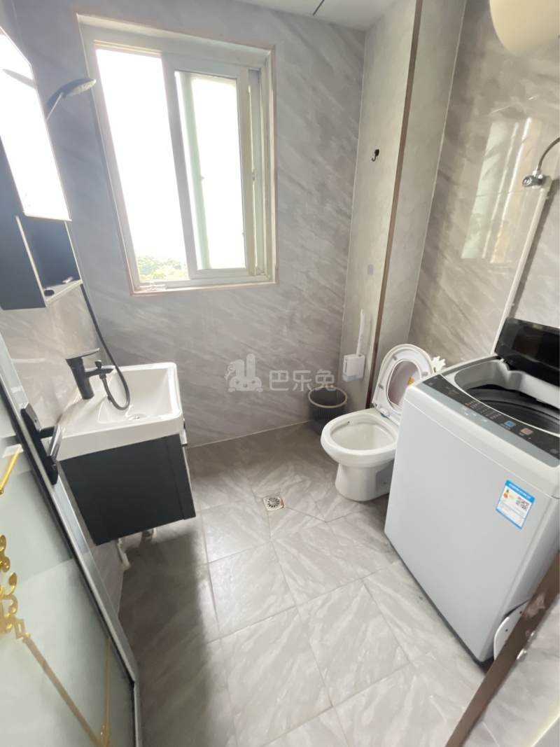 黄城花园西区14456895卫生间图5