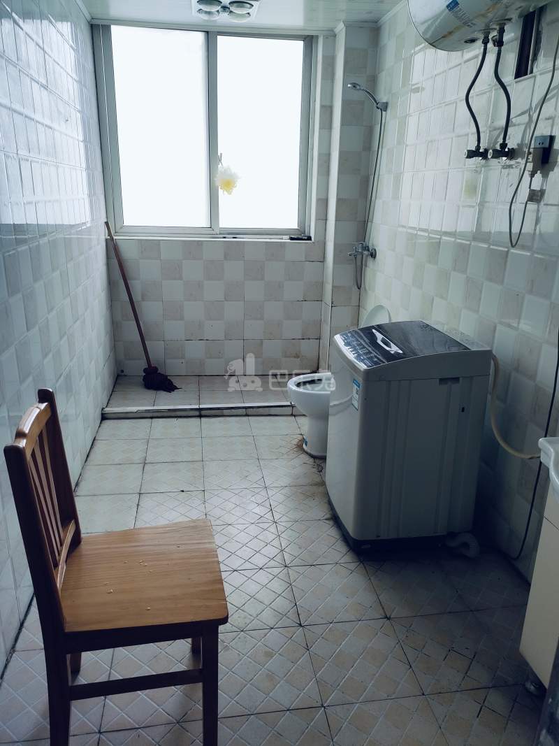 花望新村14457108卫生间图7