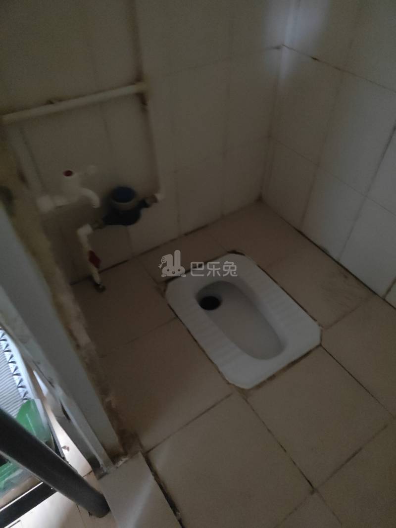 海湾花园1446352卫生间图4