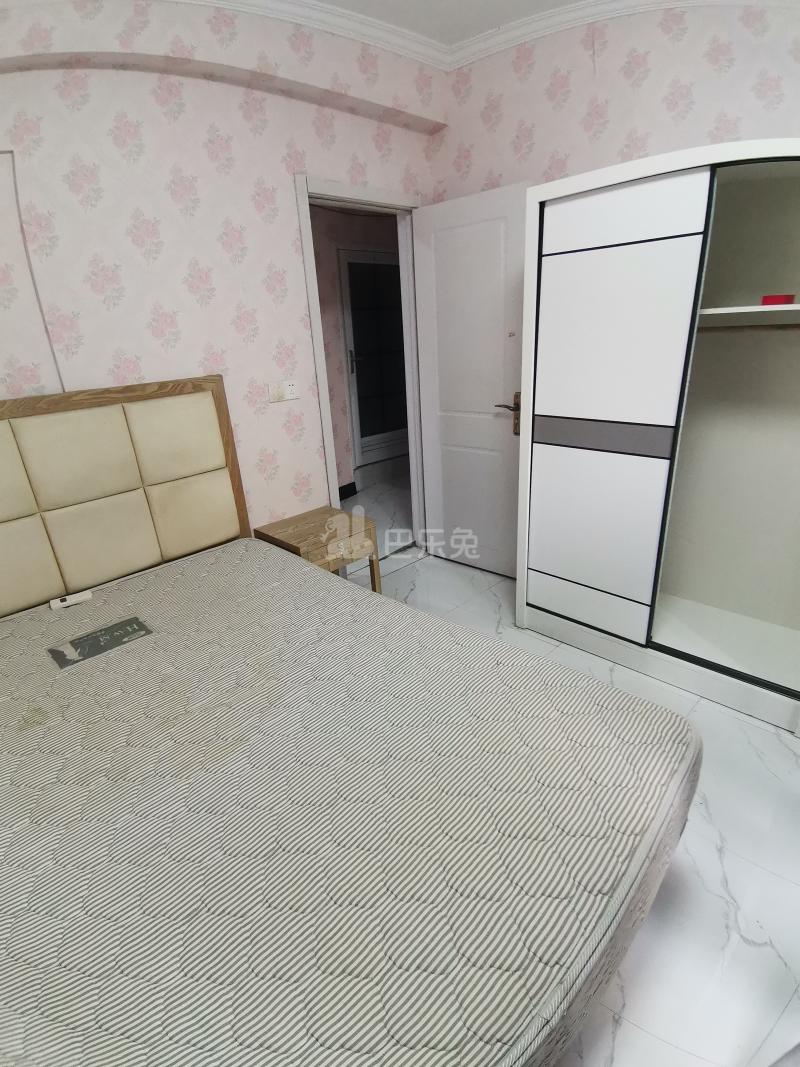 临和家苑南区14483546卧室图1