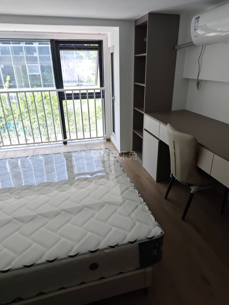 德信空港城14497428卧室图1