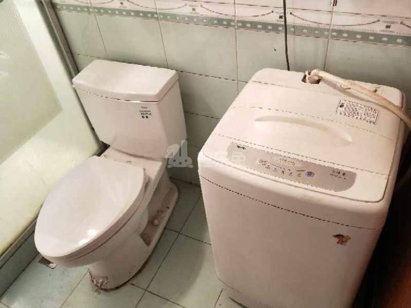 金色米兰苑1450010卫生间图10