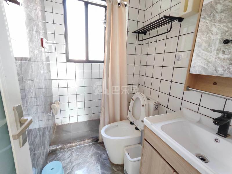 香山新村东南街坊（德平路1189弄）14524431卫生间图2