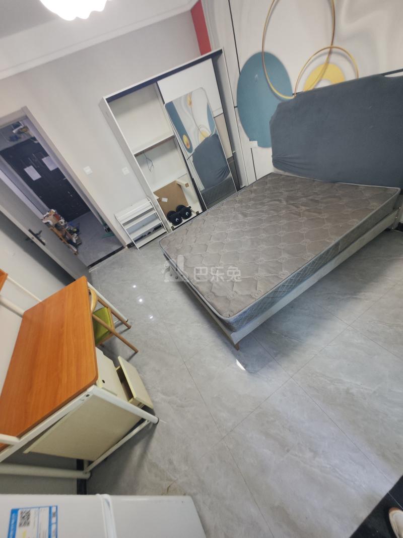 翔瑞新苑东区（鹤槎路182弄）14526211卧室图1