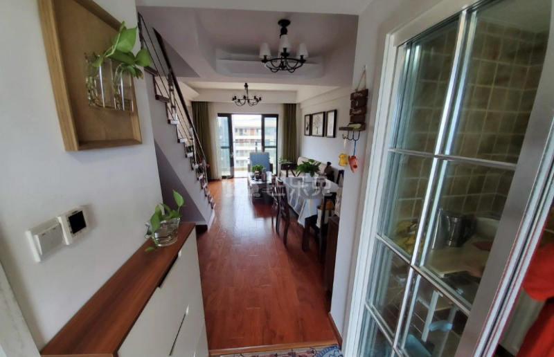 恒和依山郡14582675卧室图0