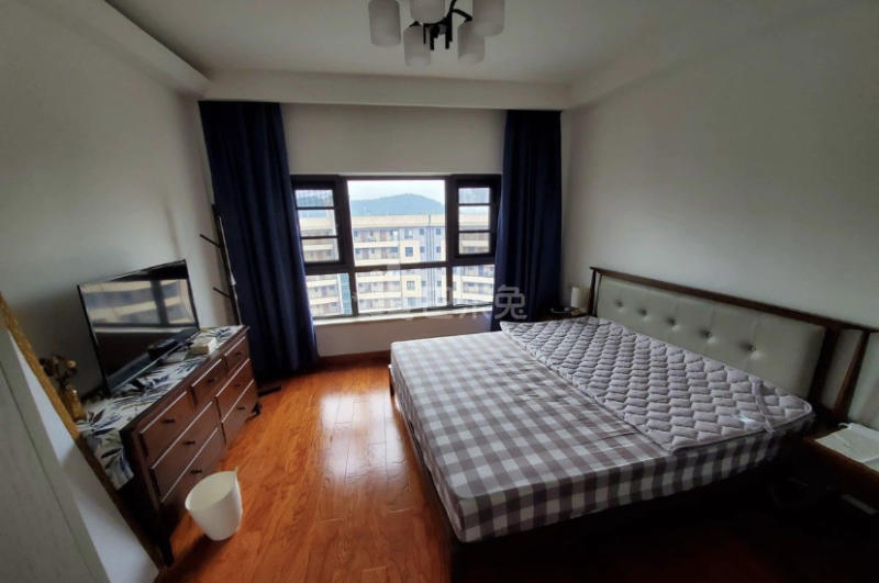 恒和依山郡14582675卧室图1