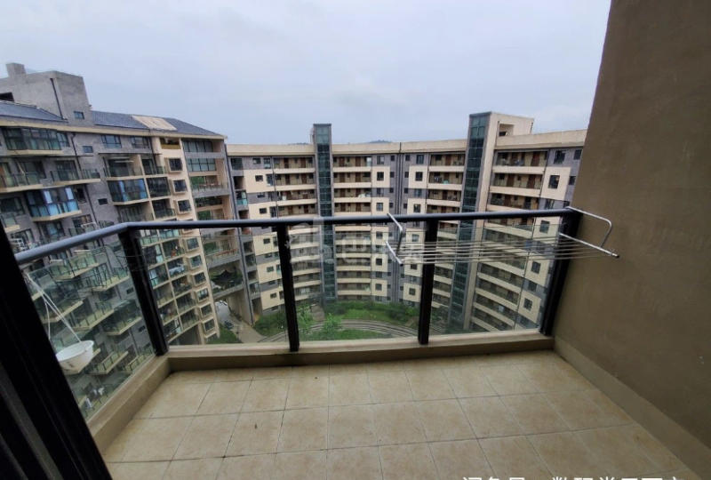 恒和依山郡14582675卧室图4