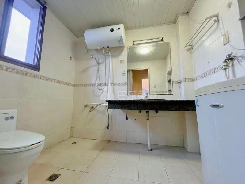 宝林西路小区14599704卫生间图5