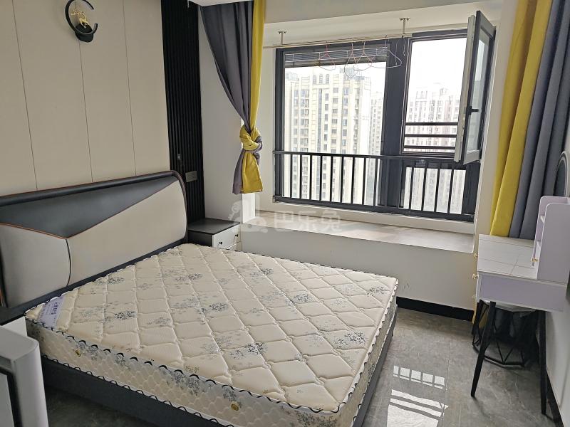 四季都会·荣万月城名邸14603750卧室图0