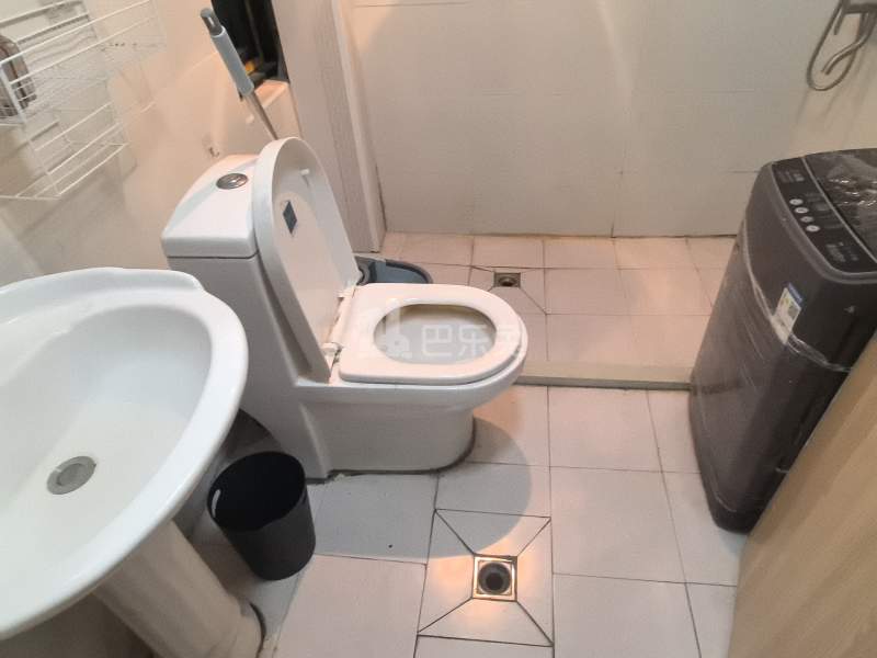 红湖小区14626816卫生间图5