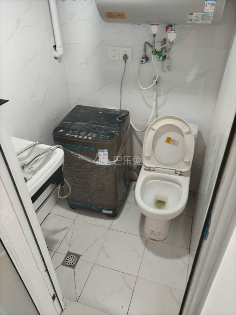 禹洲蓝爵14627917卫生间图6