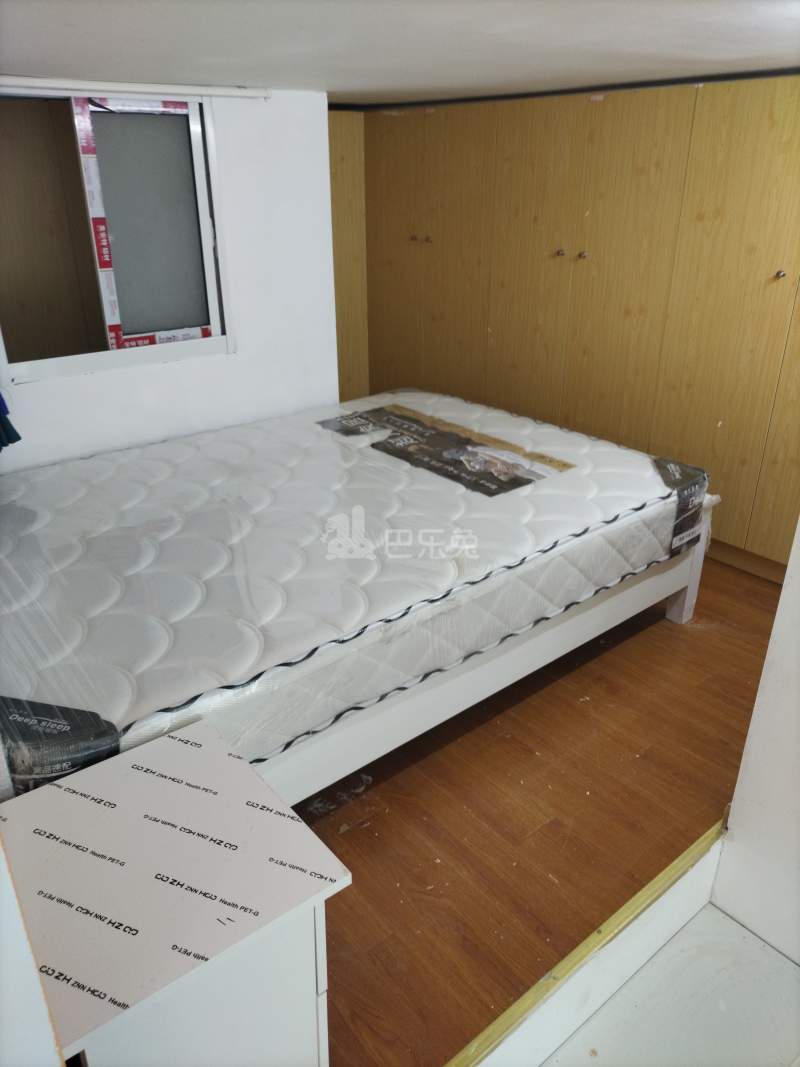 禹洲蓝爵14627917卧室图1