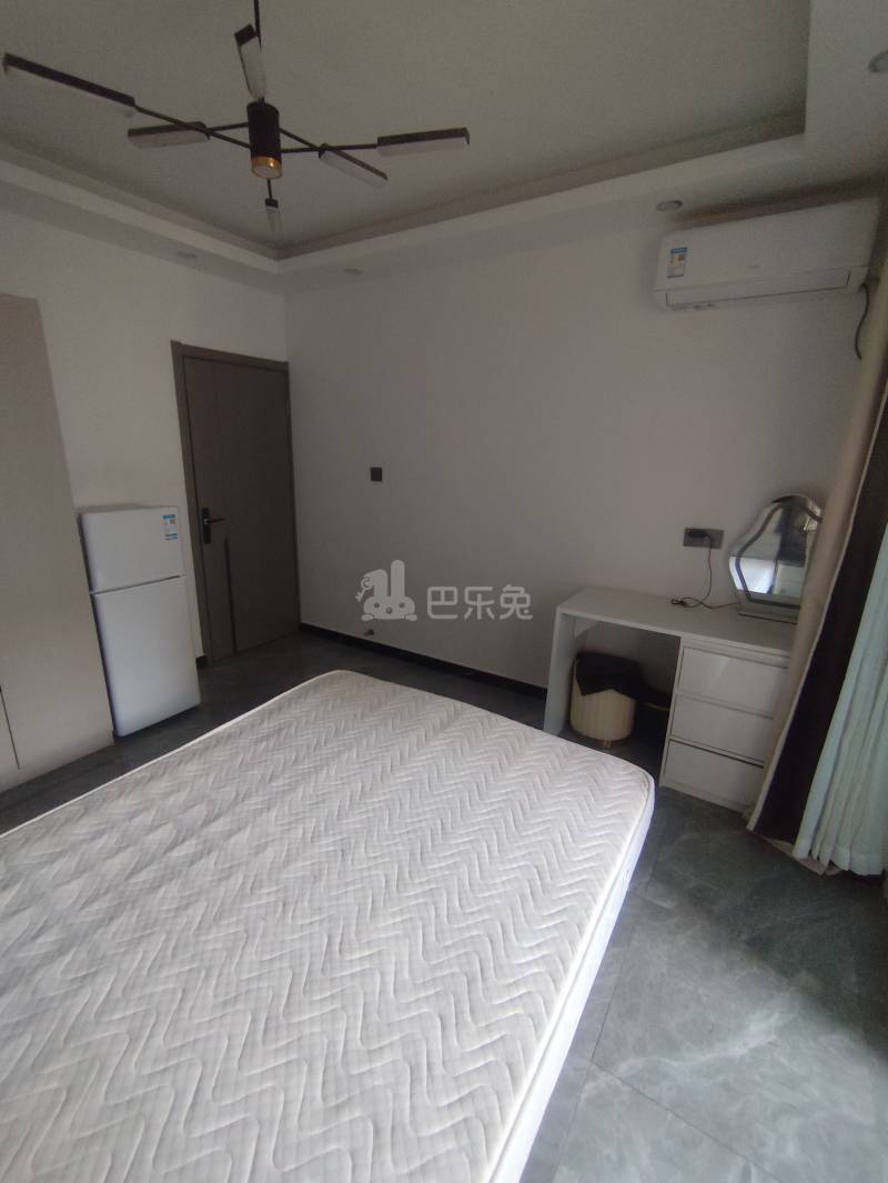 九里华庭14703920卧室图2