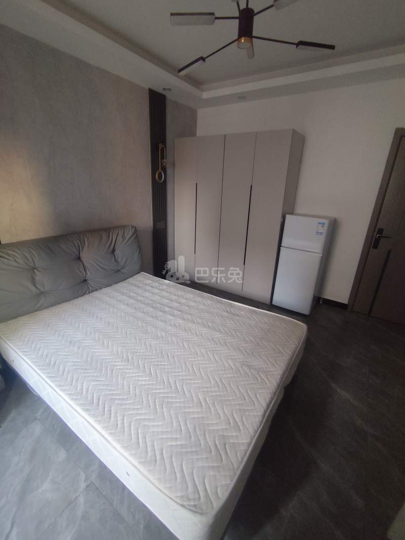 九里华庭14703920卧室图1