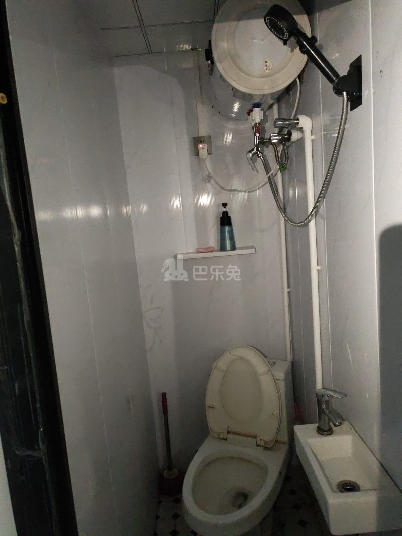 花桥裕花园14766446卫生间图5