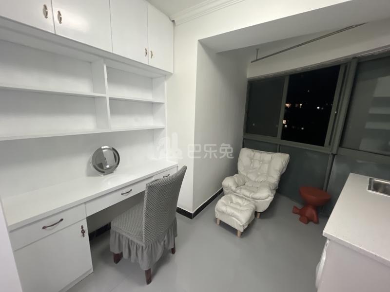 红街公寓（小区）14791539卧室窗户图6