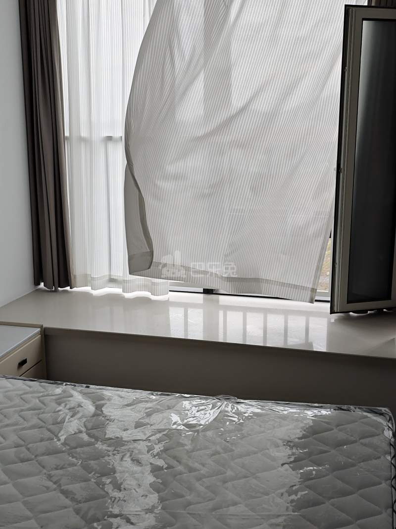 德信空港城14803379卧室窗户图8