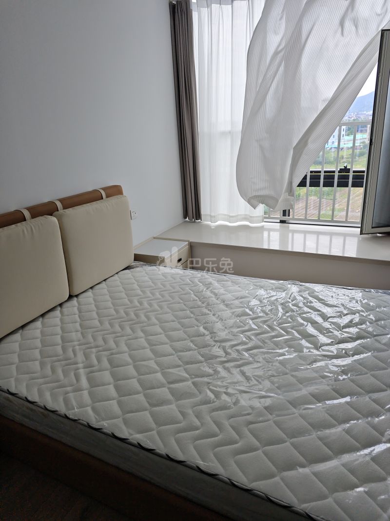 德信空港城14803401卧室图0