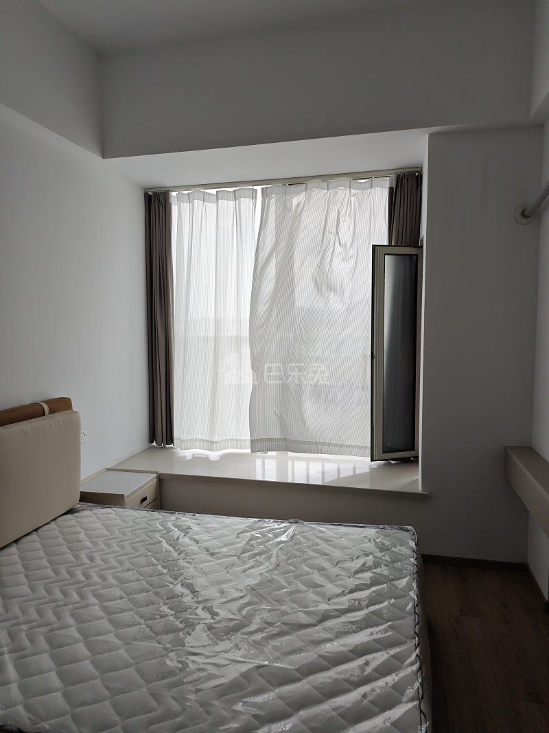 德信空港城14803407卧室窗户图8