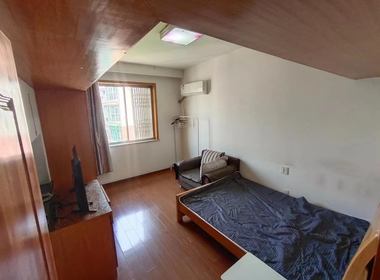 打铁关路社区 1室1厅1卫