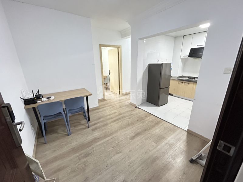 金海华城康平佳苑14843819客厅图7