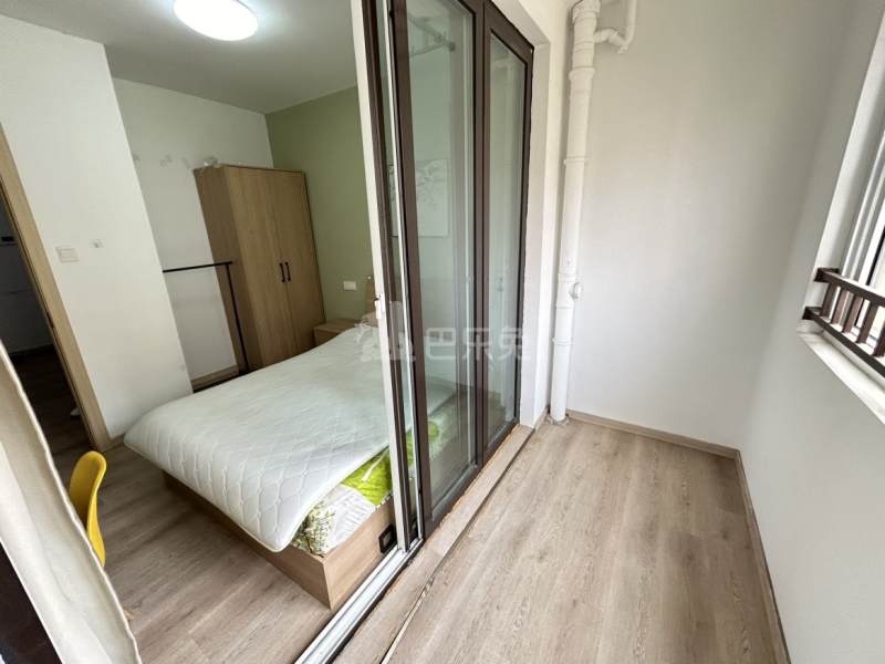 金海华城康平佳苑14843819客厅图4