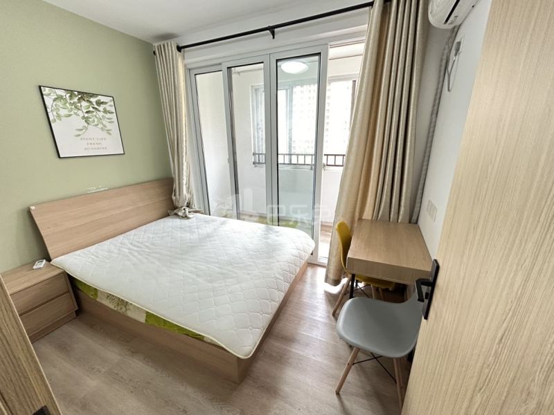 金海华城康平佳苑14843819客厅图0