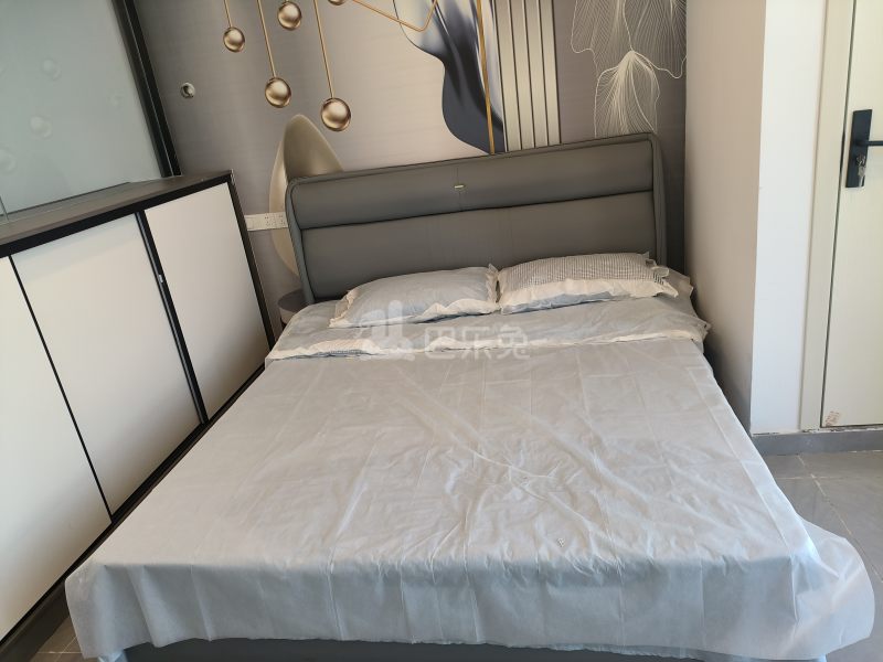 领峰国际（天工国际大厦）14858613卧室图2