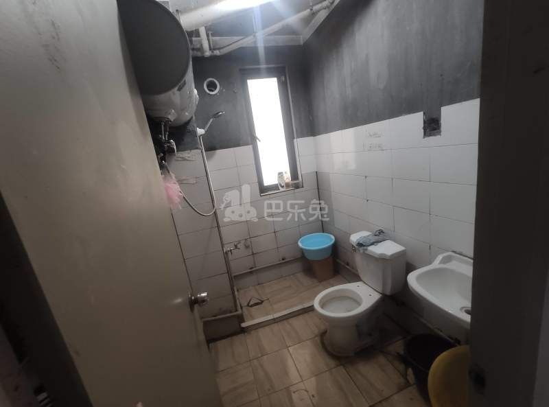 华泾绿苑9130027卫生间图8