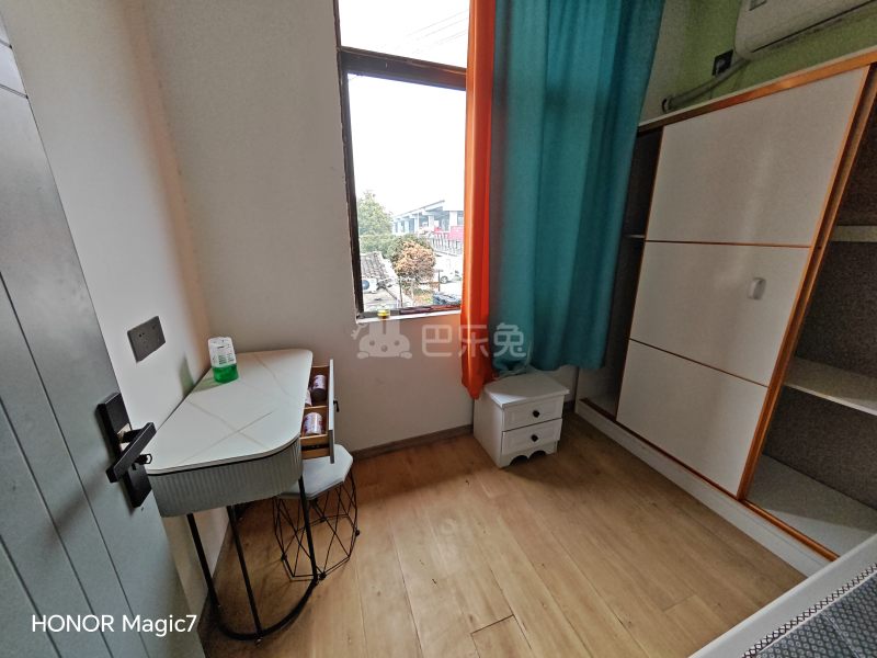 四虎桥14921714卧室图2