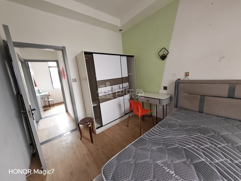 四虎桥14921714卧室图1