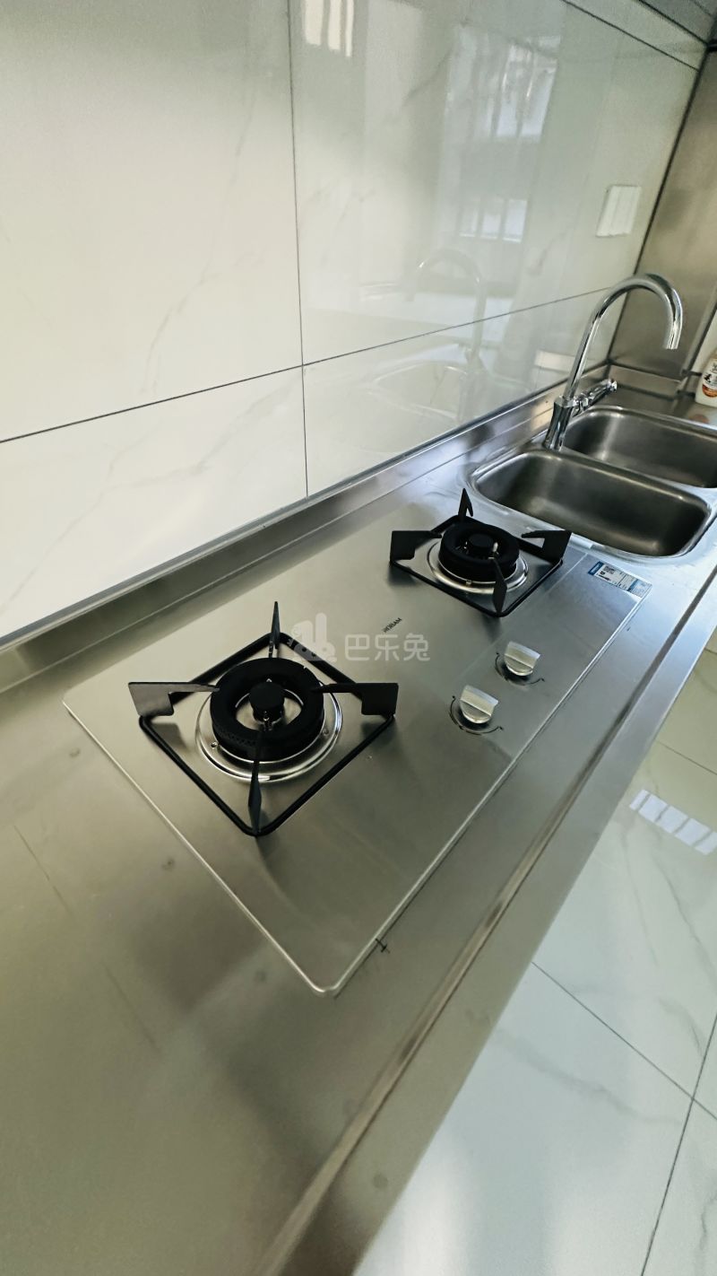 新泾苑14928630周边环境图2