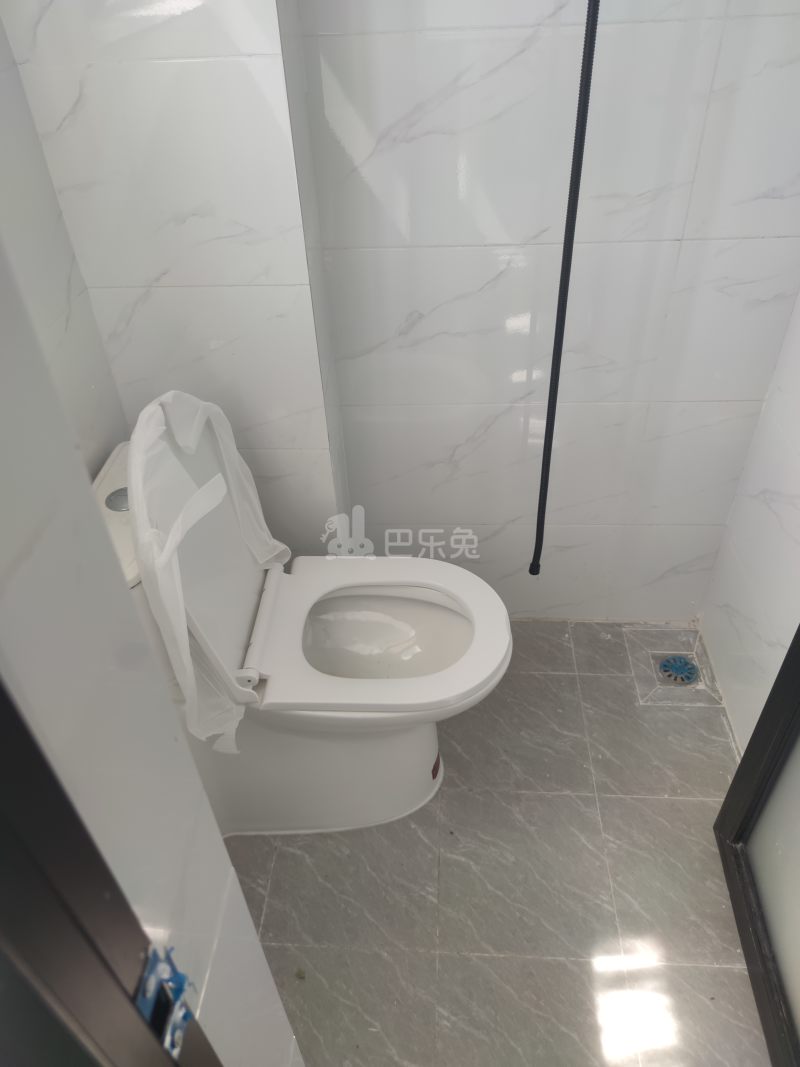 东滨路4084号14964464卫生间图4