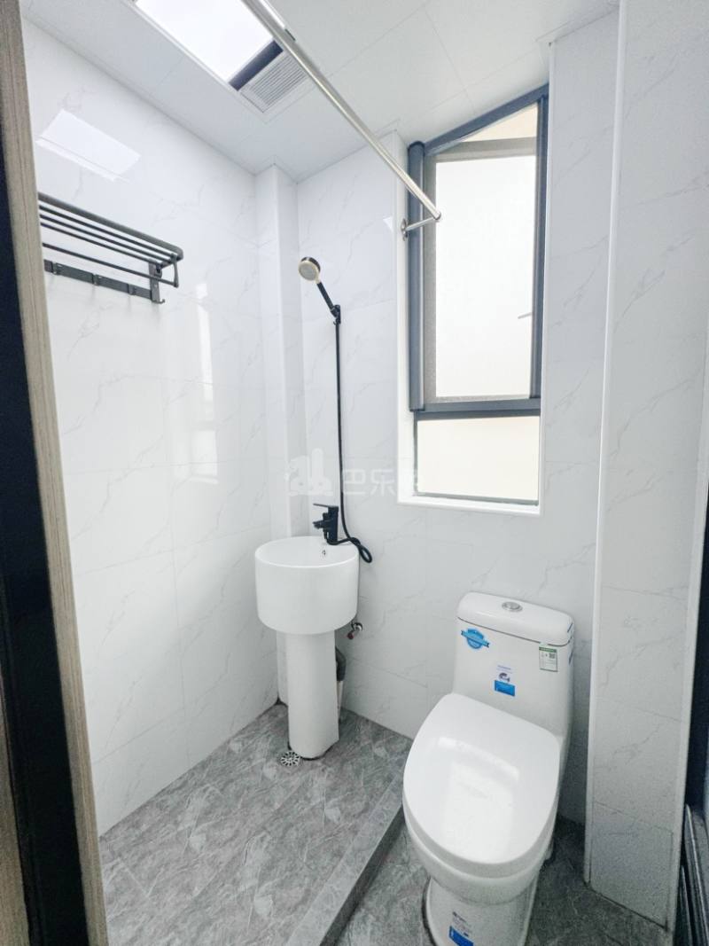 西藏北路853弄小区14968103卫生间图7