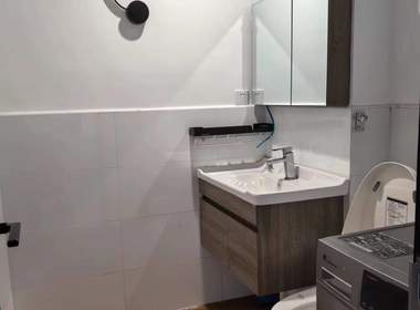 碧玉公寓 3室2厅1卫