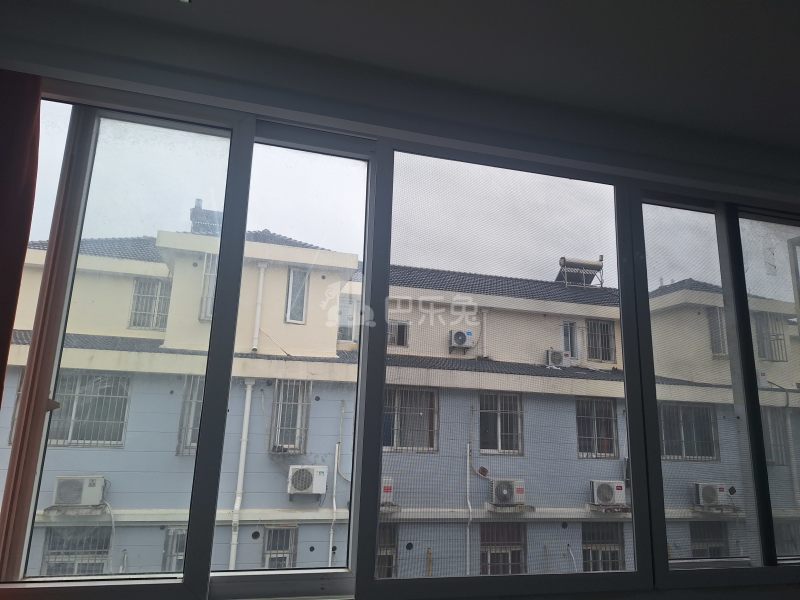 浏翔花苑（蕴北公路2281号）15005177卧室窗户图6