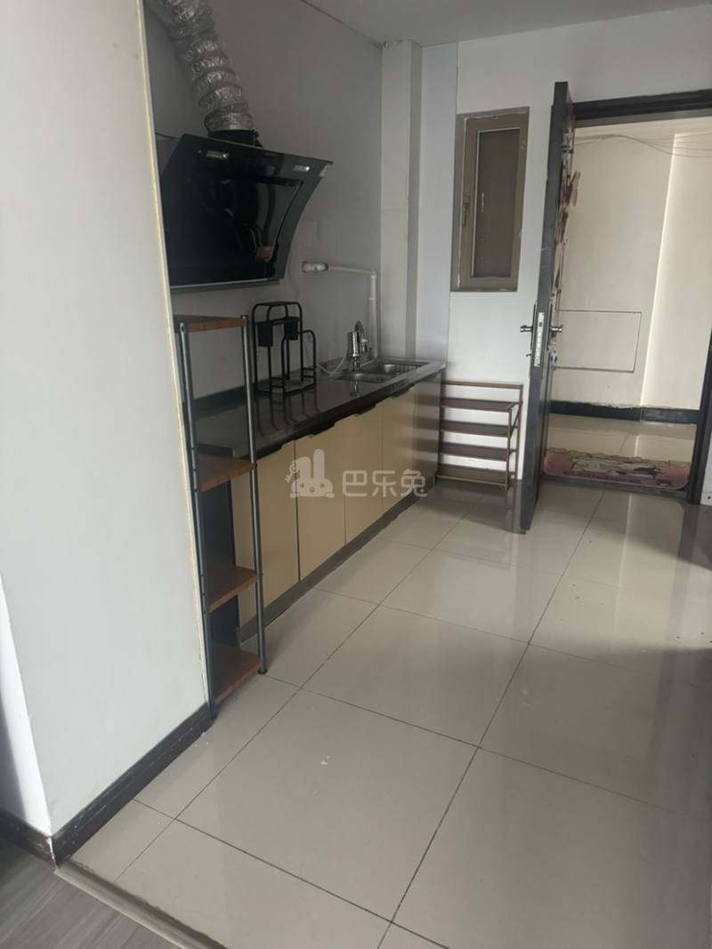 丽江锦庭15026902厨房图3