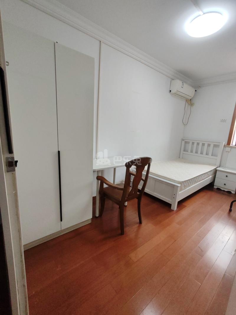 虹叶花苑15032141卧室图3