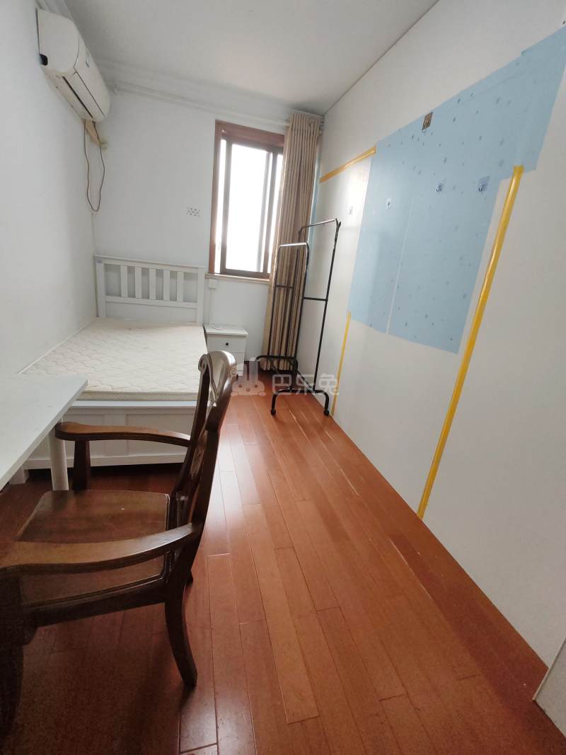 虹叶花苑15032141卧室图2