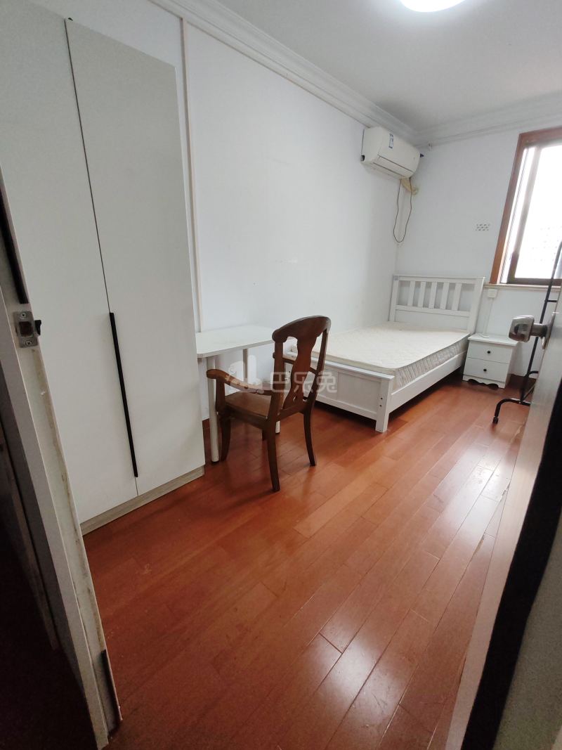 虹叶花苑15032141卧室图1