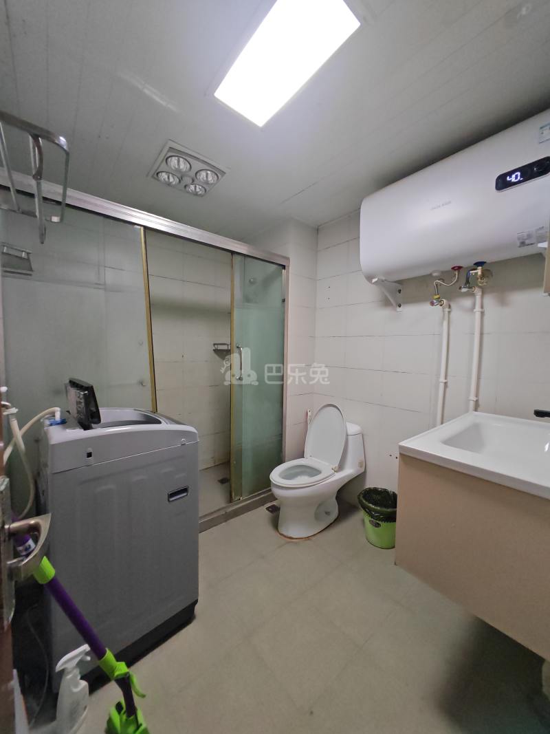 虹叶花苑15032141卫生间图5