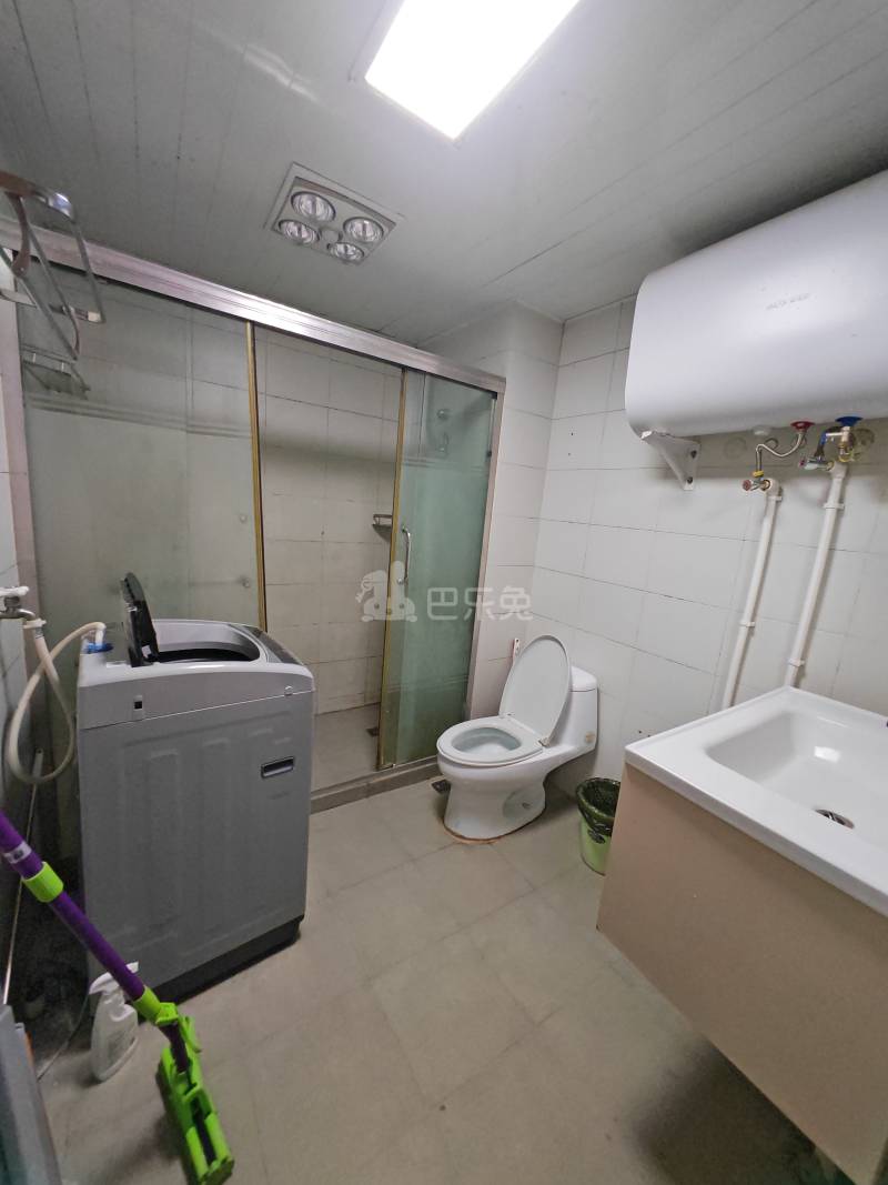 虹叶花苑15032141卫生间图4