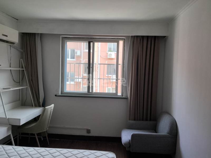 西环三村（莘潭路590弄）15034066卧室窗户图7