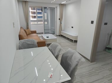 嘉荷景庭 3室1厅1卫