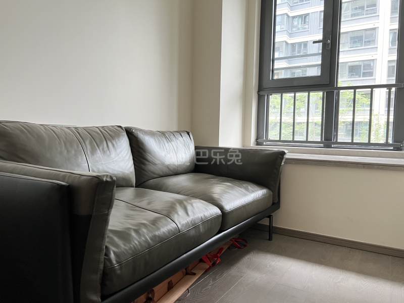 招商虹桥璀璨时代15067869客厅图2