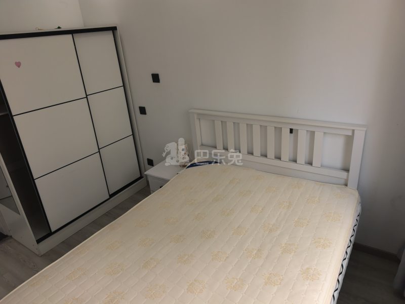 胡欣苑15072218卧室图3