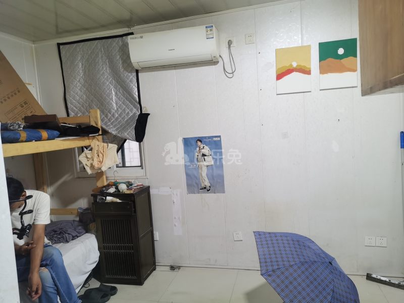 镇宁路465弄小区15079946卧室图3