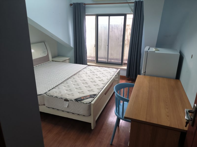 新虹桥明珠花园15082511卧室图0