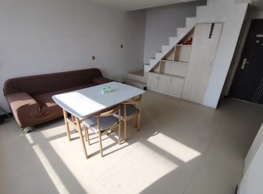 万盛商贸城公寓 2室1厅2卫