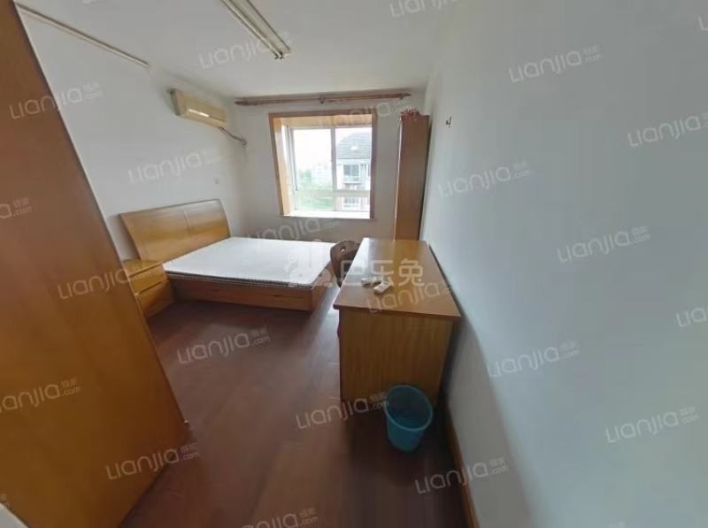 宝山六村15113552卧室图5